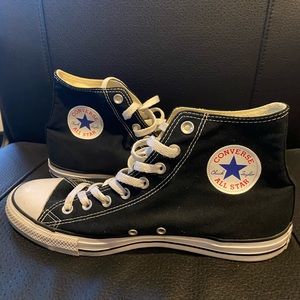 Black Converse Chuck Taylors men’s sz 10